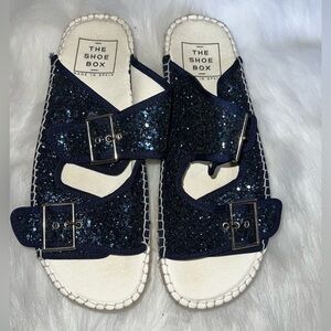 🎄The Shoe Box slides